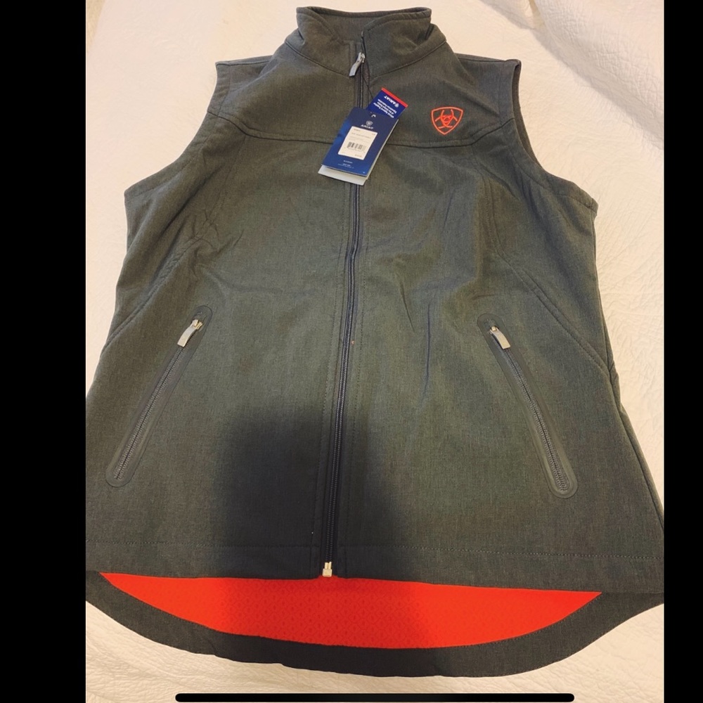 Ariat vest